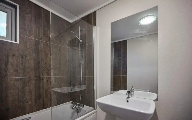 Host Stay Hazelwood Deluxe Lodge