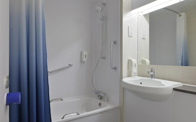 Travelodge Birmingham Dudley