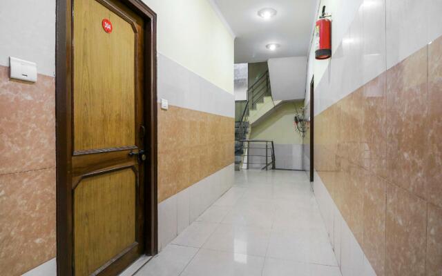 OYO 48507 Hotel Gayatri Delux