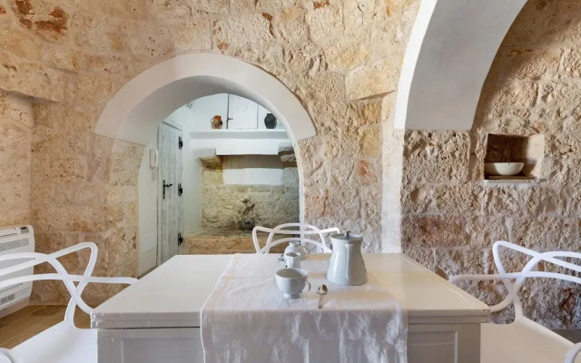 2822 Marì Trullo by Perle di Puglia