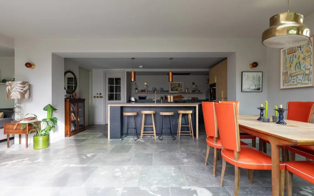 Northchurch Terrace by Onefinestay