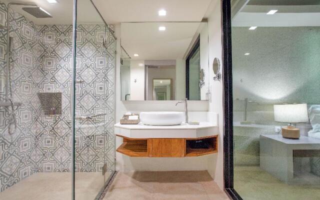 U Zenmaya Phuket Resort