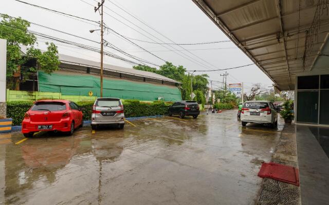 Blessing Hotel by RedDoorz