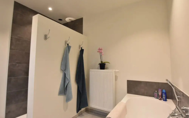 Tasteful Holiday Home in Sijsele-brugge With Garden