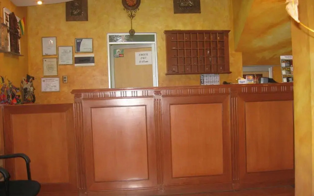 Las Brisas Hotel