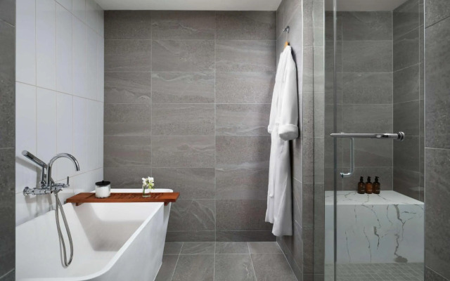 Hotel Alpenrock Breckenridge, Curio Collection by Hilton