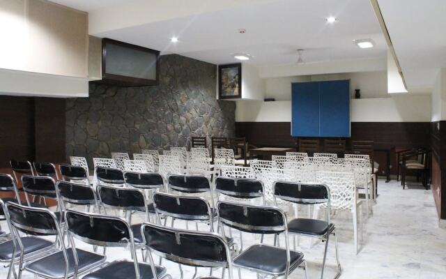 Green Lotus Airport Hotel