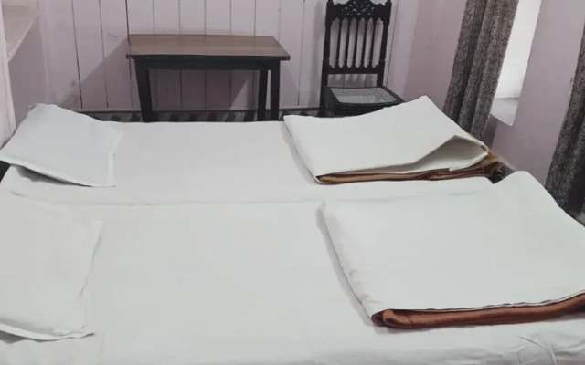 Goroomgo Agra Hotel Mathura