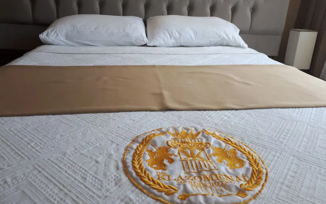 The Klazomenai Marine Hotel