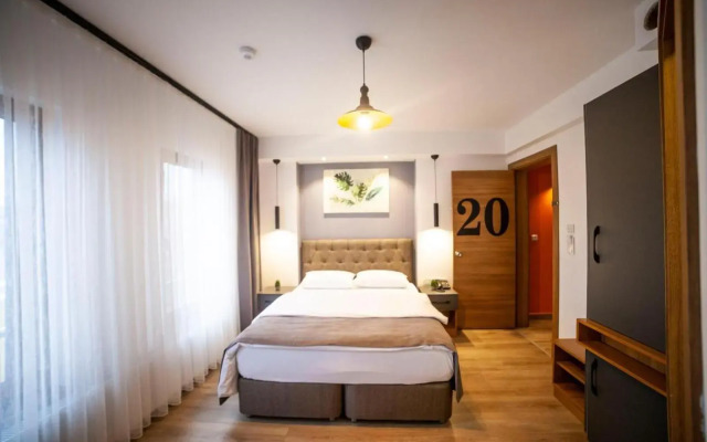 Set Ozer Hotel
