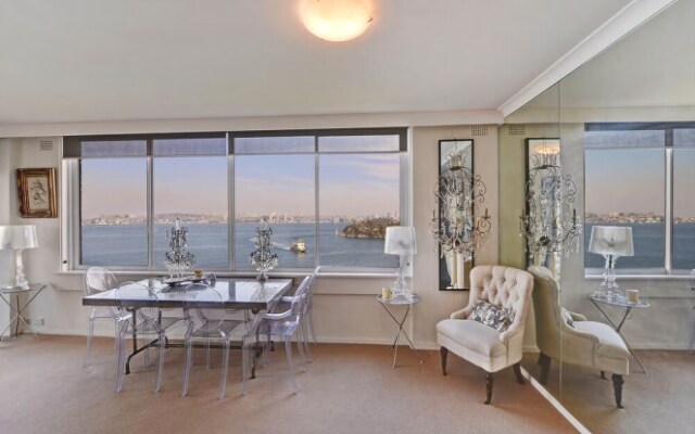 Elegant Waterfront Mosman Bay - RAG10