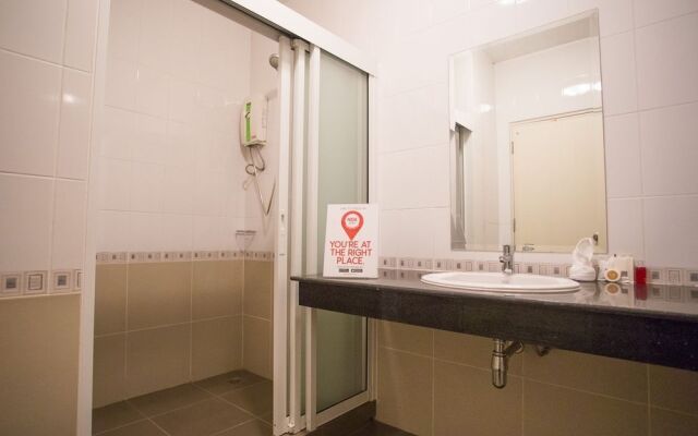 曼谷购物区631号奈达酒店(Nida Rooms Prawet 631 Shopping District)