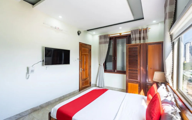 OYO 415 Nice House Hotel