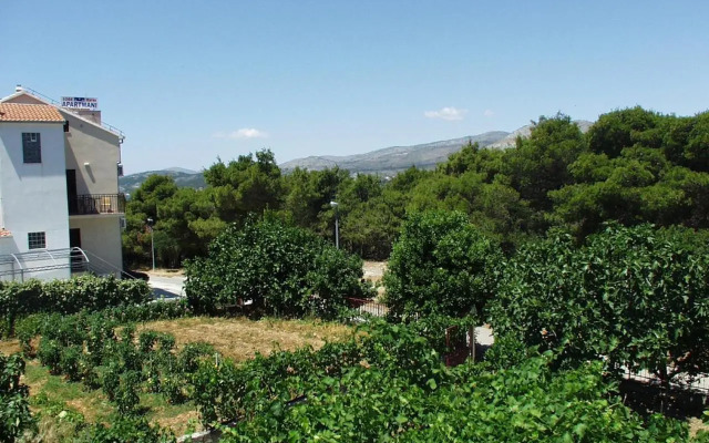Seaside holiday house Okrug Donji, Ciovo - 2403