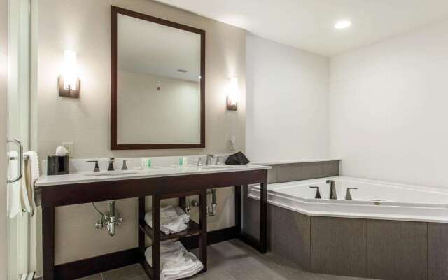 Comfort Suites Youngstown North