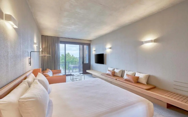 Wonil Hotel Perth - Handwritten Collection