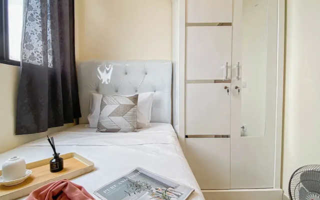 Simple And Bright 3Br At Meikarta Apartment