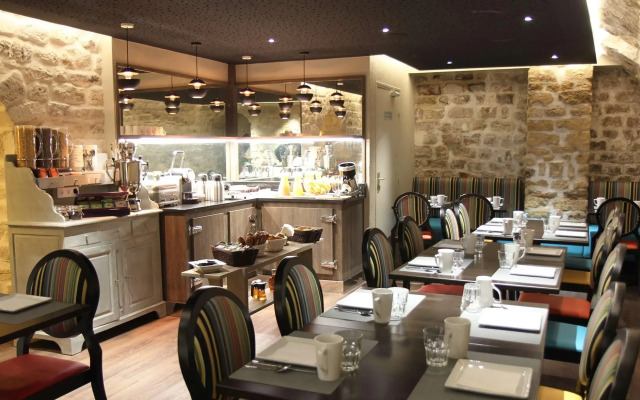 Le Montmartre Saint Pierre Hotel