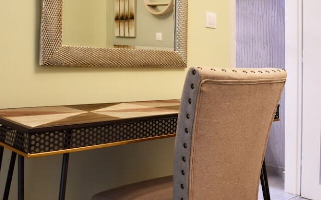 Kosmima Deluxe Apt Must