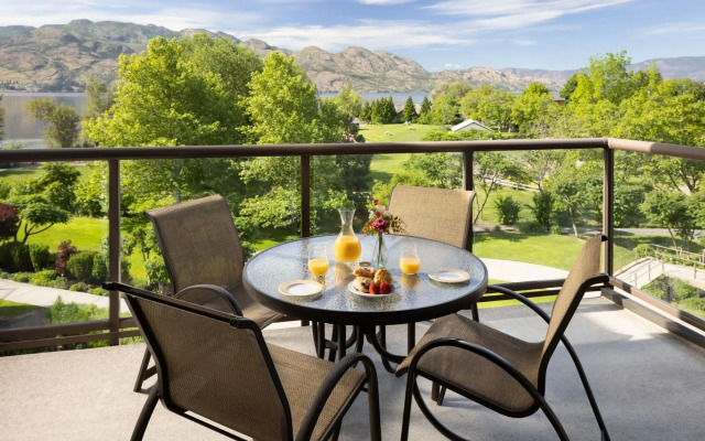 The Cove Lakeside Resort