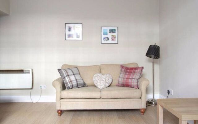 Central New Town Flat