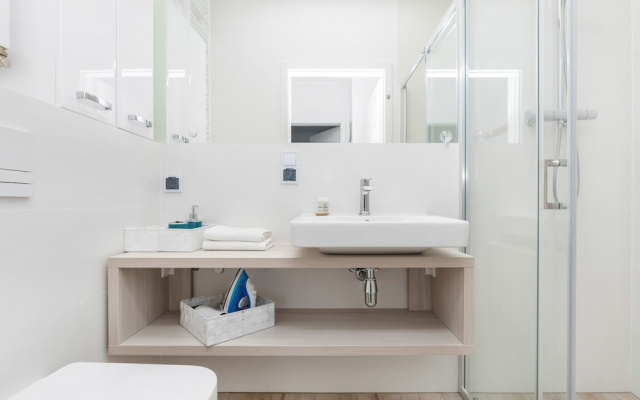 Sunny Rewal Apartments by Renters