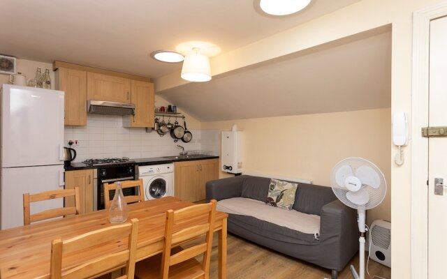 2 Bedroom Apartment in Dalston