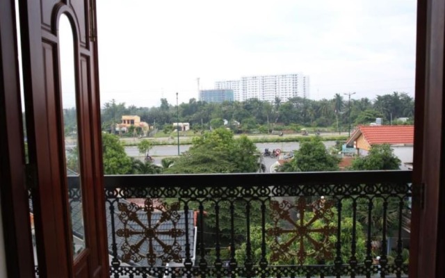 Pearl Service Apartment