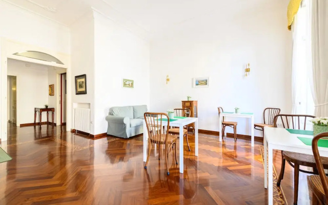 Piazza Sannazzaro 200 - Monet