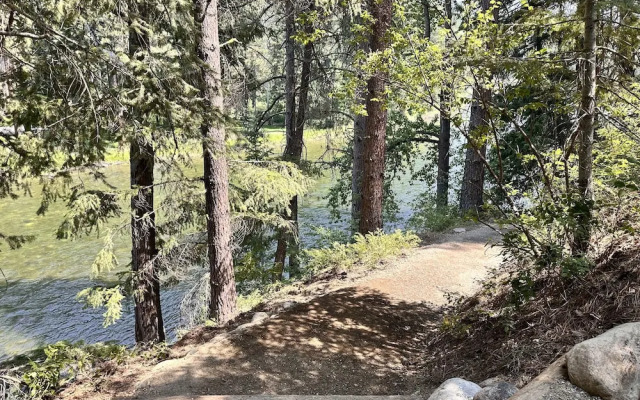 River Song Cabin 3 Bedroom Home