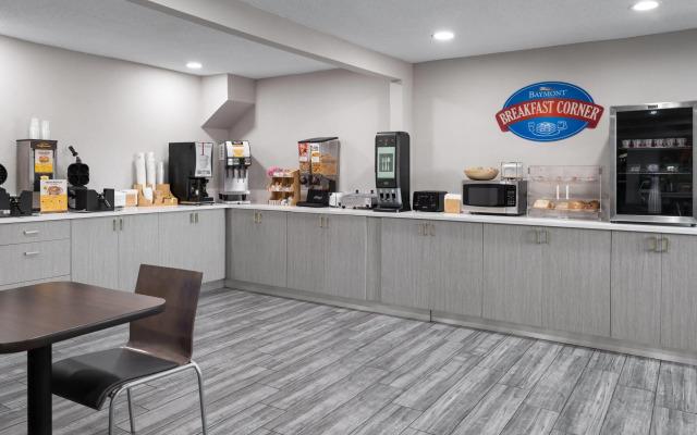 Baymont by Wyndham Davenport