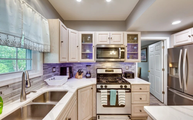 Mountville Rental w/ Private Patio & Gas Grill!