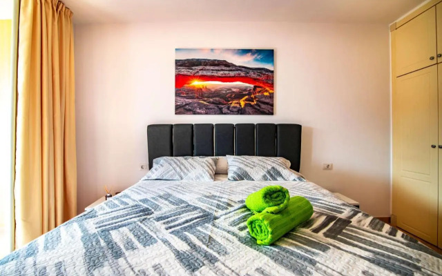 Lovely 1-bedroom apartment whit pool
