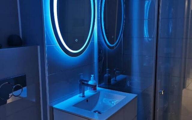 White & Silver Luxury Suite - Craiova