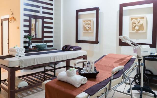 Bangkok Natural Spa Resort and Suite