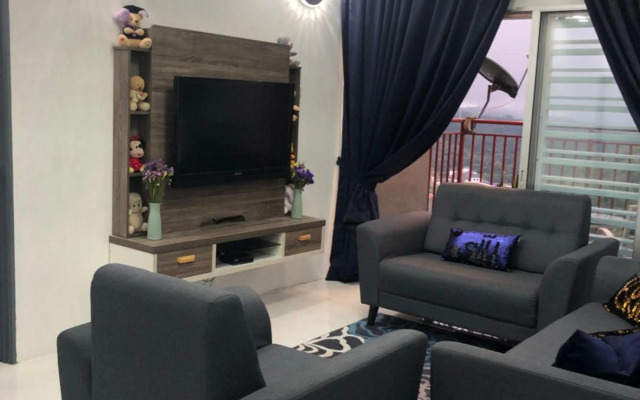 Ramadhina Eagle Eye View Home2stay Emerald Avenue