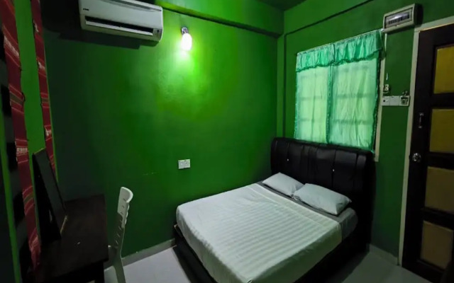 OYO 91012 Cenang Motel