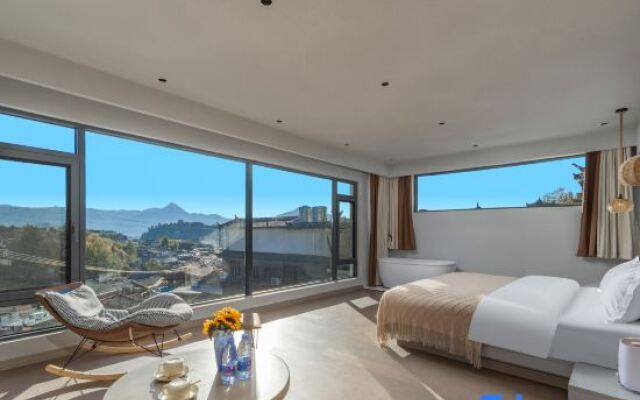 Lijiang Hourglass and Jun View Homestay