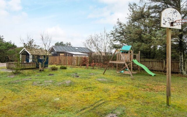 10 Person Holiday Home in Oksbol