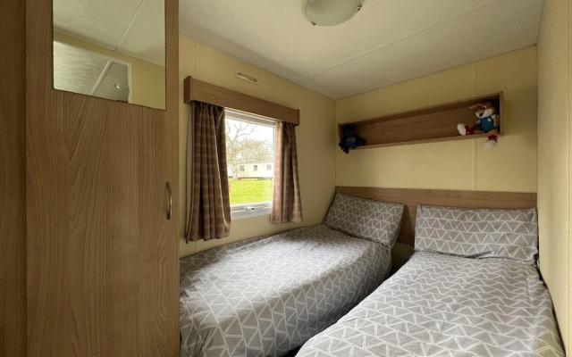 3 Bed Caravan Sea Views Discounted Ferry