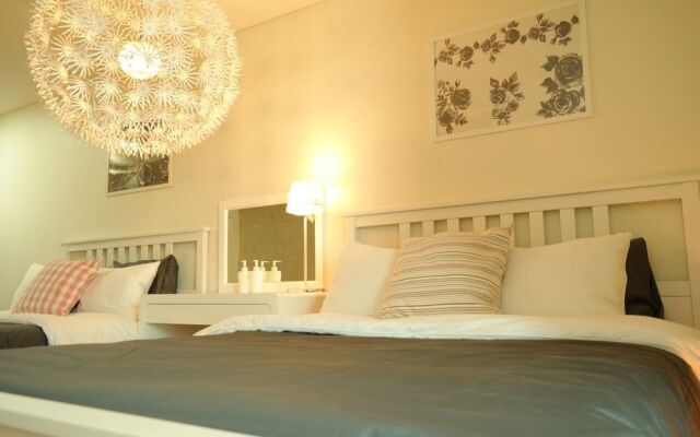 Location in Myeongdong Studio