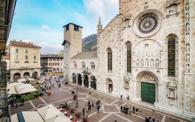 Aurum - Como Luxury Suites