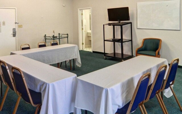 La Quinta Inn Tulsa East-41st Street