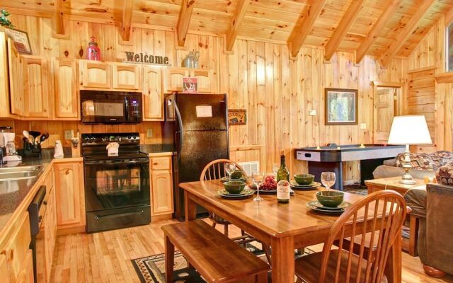 Whispering Winds 2 Bedrooms 2 Bathrooms Cabin