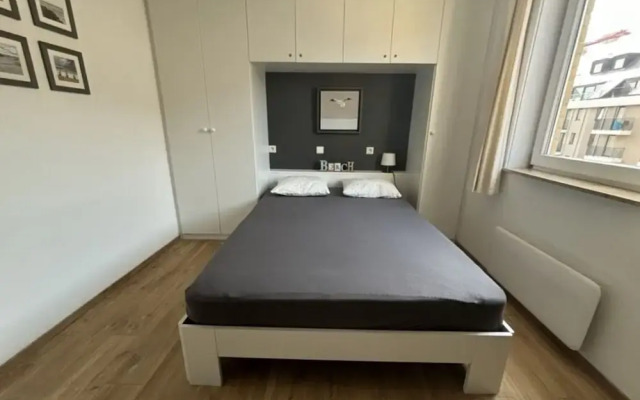 Cosy Apartment With Terrace Near Beach