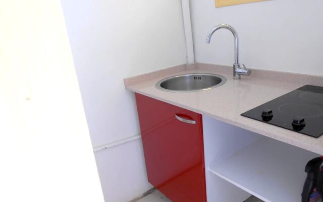 Studio in Saint- Anne, With Furnished Garden and Wifi - 300 m From the