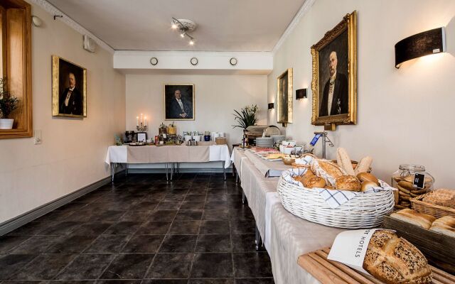 Home Hotel Christian IV