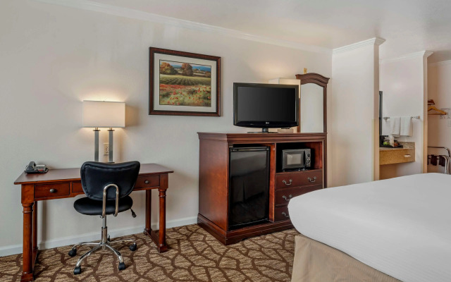 Best Western Salinas Monterey Hotel