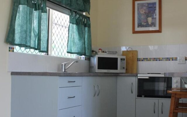 Cooktown Motel and Pams Place Hostel