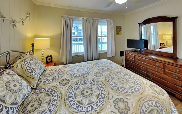 On Island Time by Topsail Realty
